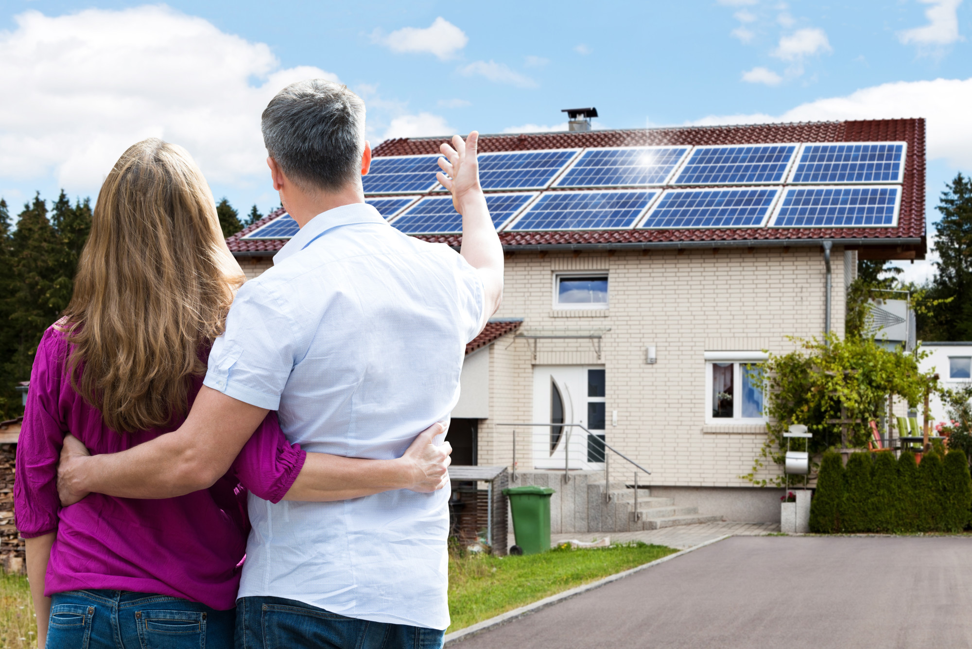Let the Sunshine In: A Look at the Benefits of Going Solar