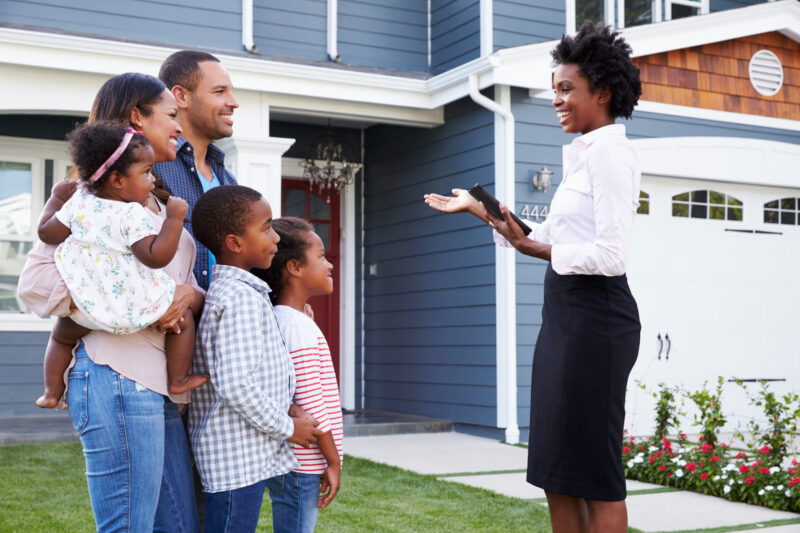 Are you looking to sell your house? Thinking of using a real estate agent? If so, there are some things you need to consider before hiring a realtor.
