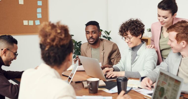 Providing a positive experience should be every employer's top priority today. Click now to learn how to create a good employee experience strategy here.