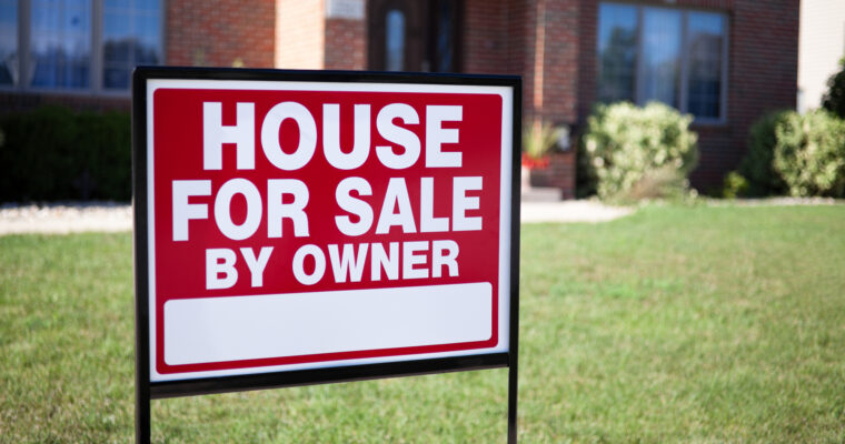 Are you getting ready to put your home up on the market soon? Here are some important things you absolutely need to do before selling your home.