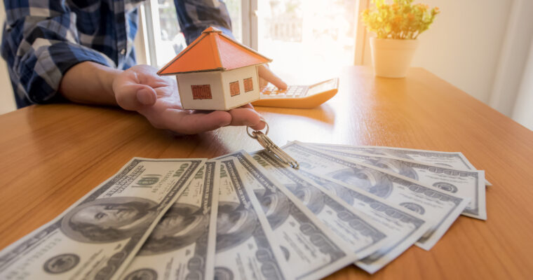 When you sell your house for cash, there are many unknown advantages that may come as a surprise to you. Here are 3 benefits of selling your house for cash.