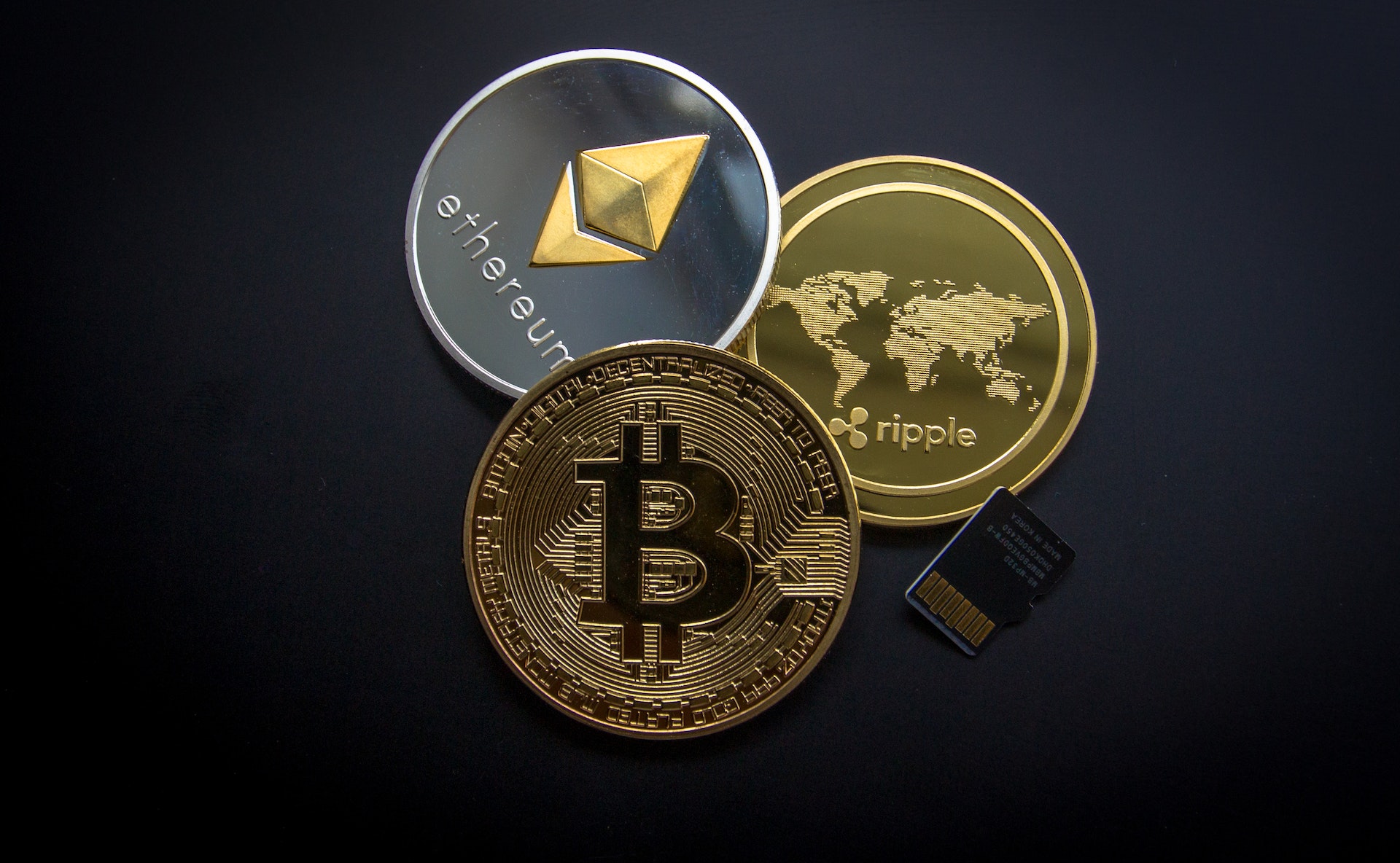 ripple-etehereum-and-bitcoin-and-micro-sdhc-card