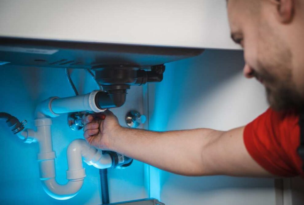 Questions to Ask a Plumber Before Hiring Them